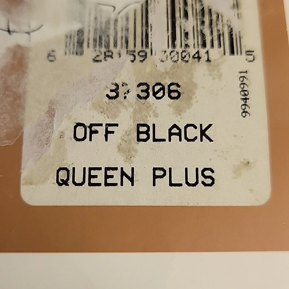 Gildan Sheer Breeze Queen Size Pantyhose Off Black